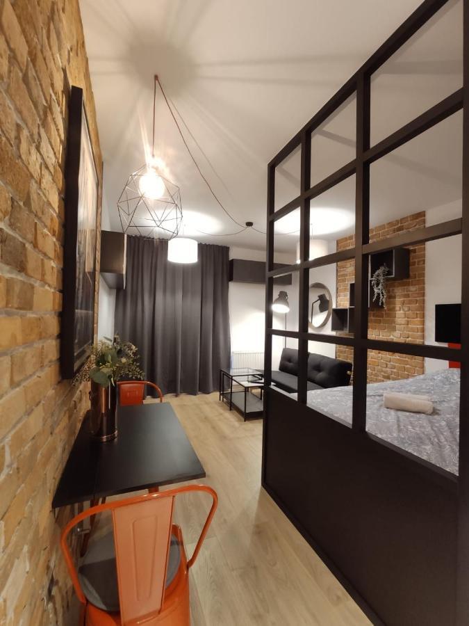 Red Wall Apartment In The Old Town Gdańsk Exterior foto